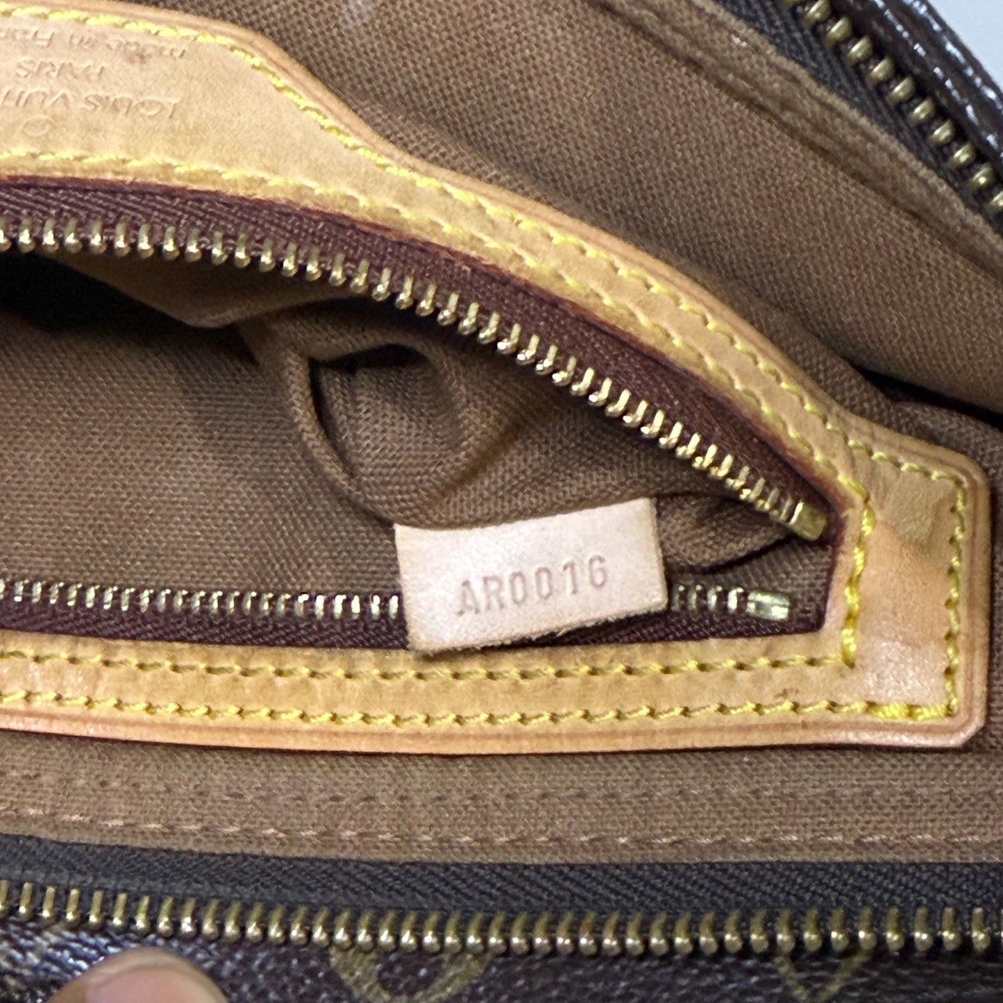 Louis Vuitton Trotteur Shoulder Bag – Monogram Canvas with Vachetta Leather Trim | Authentic Vintage