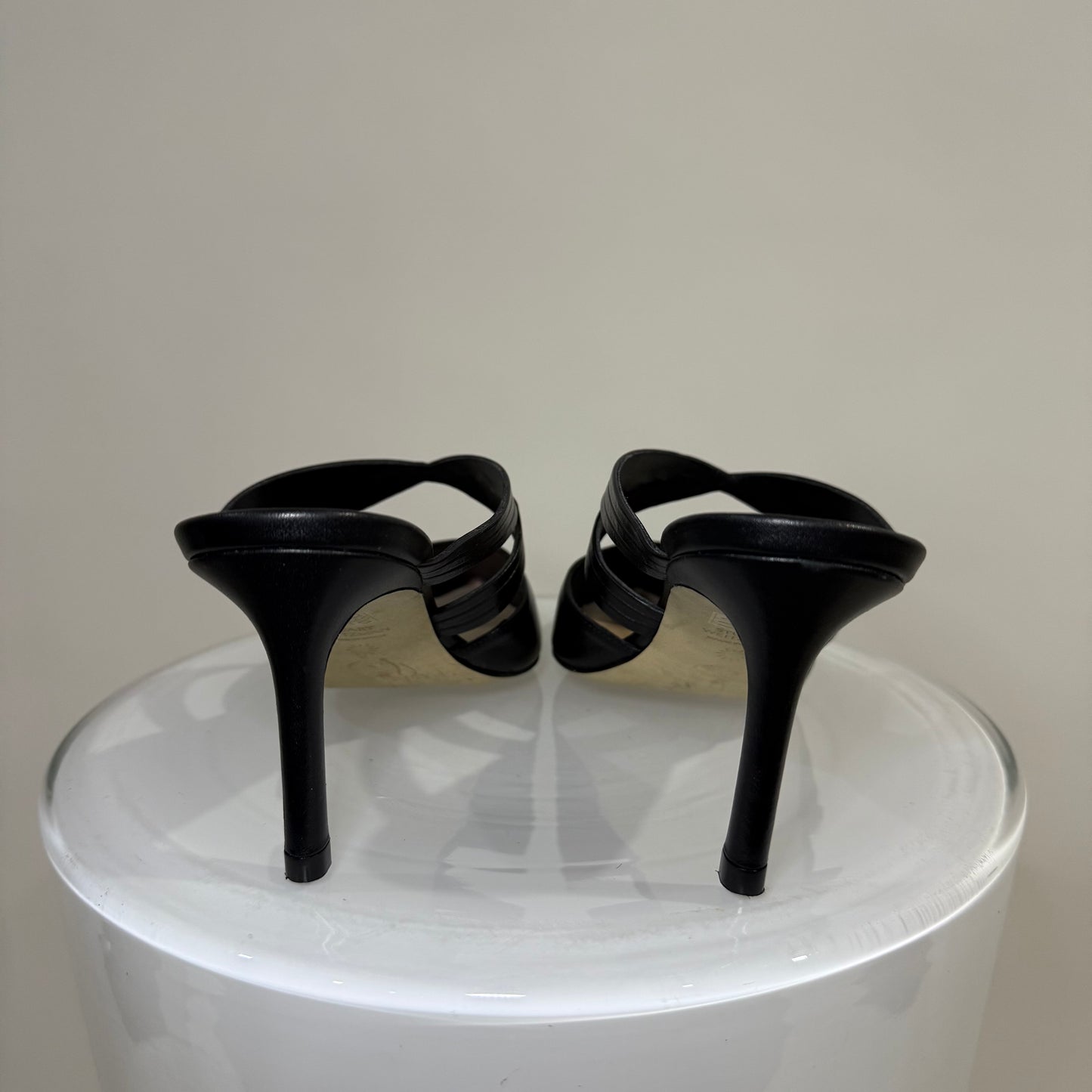 Stuart Weitzman Mid-Heel Leather Mules – Black | Classic Slip-On Pumps