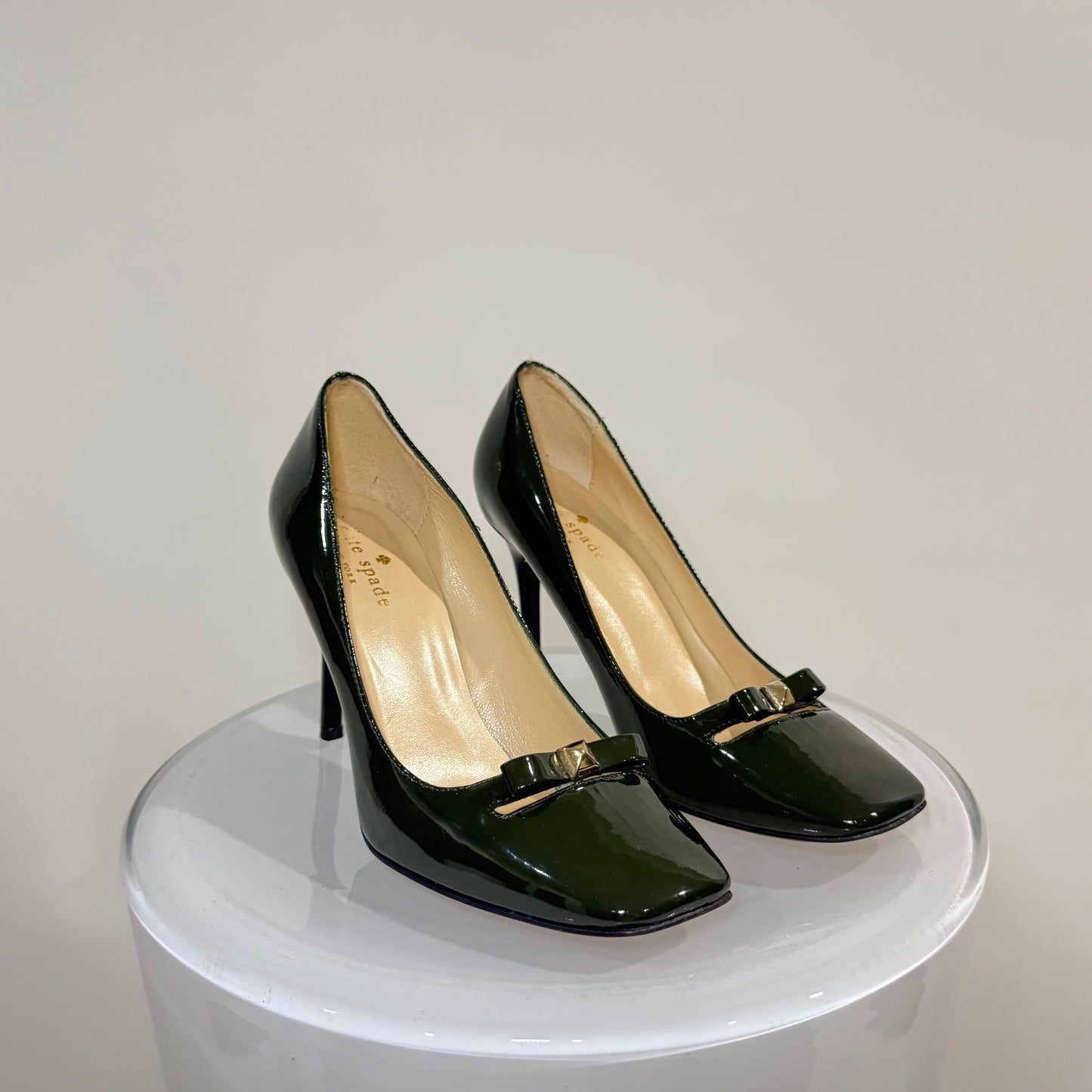 Kate Spade Green Patent Leather Square Toe Heels | Gold Bow Detail Pumps