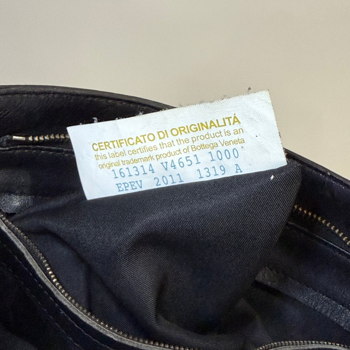 Bottega Veneta Intrecciato Nappa Messenger Bag – Black Woven Leather | Authentic Italian Luxury