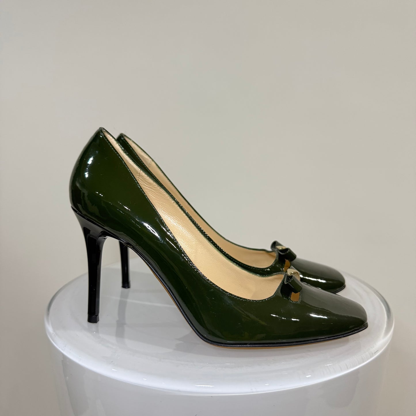 Kate Spade Green Patent Leather Square Toe Heels | Gold Bow Detail Pumps