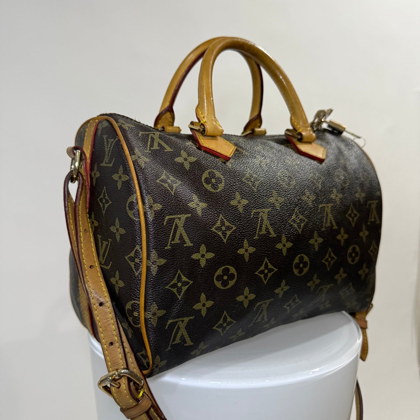 Louis Vuitton Speedy 30 – Monogram Canvas with Lock, Key & Removable Strap | Vintage Authentic